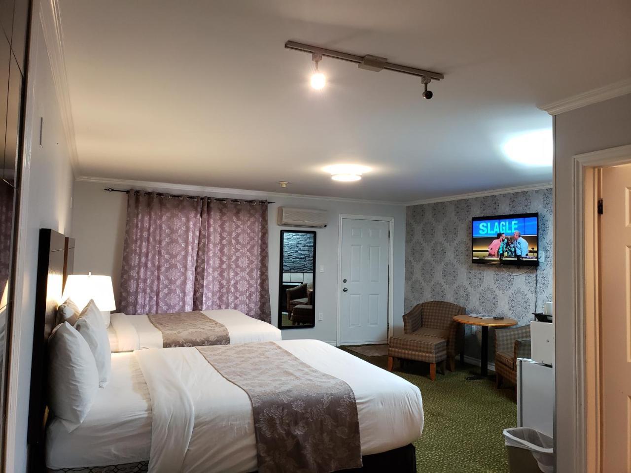 Regency Inn & Suites Cornwall Exterior photo